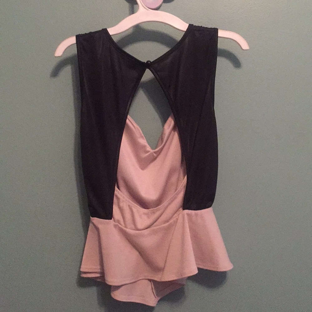 Cute top! - Picture 2 of 2